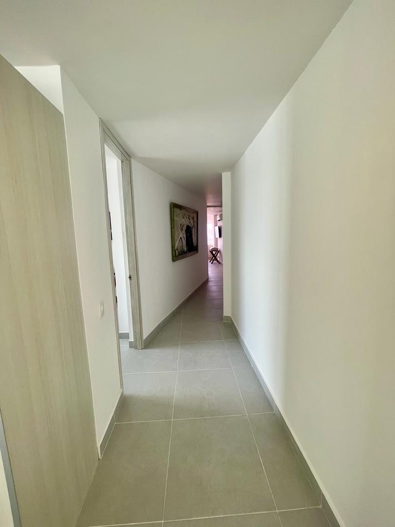Apartamento 18-2C pasillo