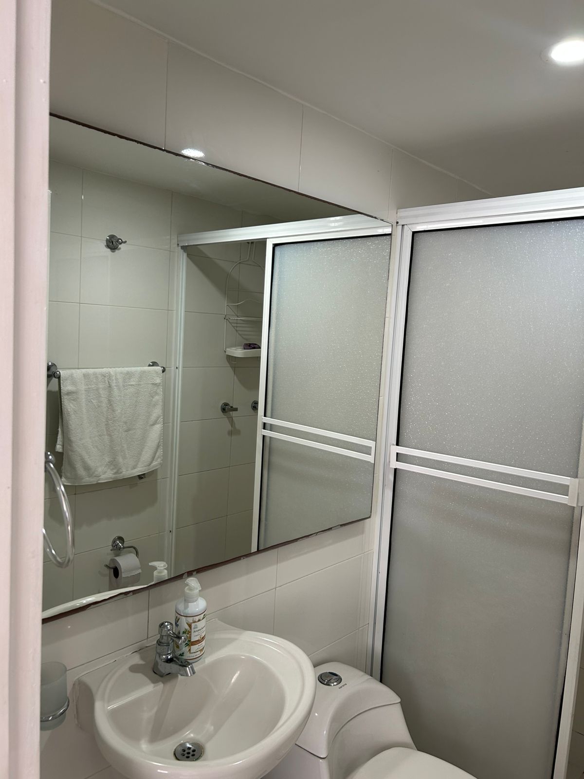 Apartamento 23-3B baño